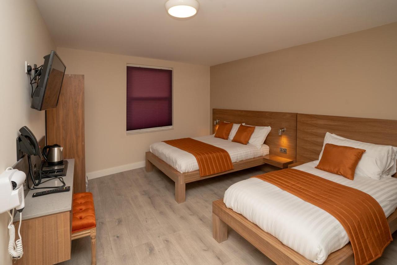 Eagle Hotel Luton Airport Extérieur photo