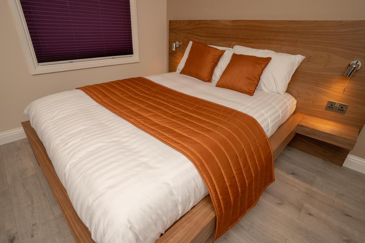 Eagle Hotel Luton Airport Extérieur photo